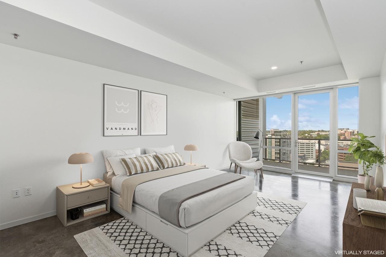 404 E College St Unit: 1407