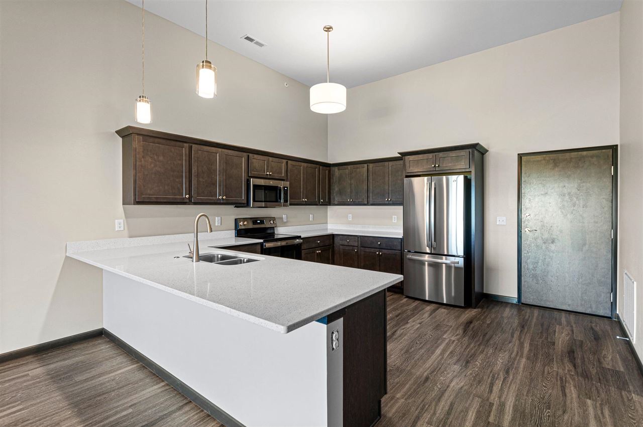 2873 Spring Rose Cir #102