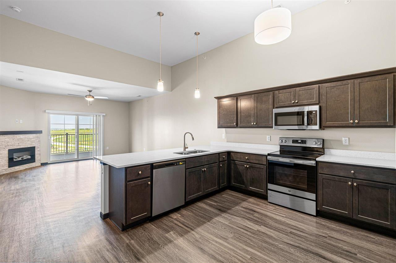 2873 Spring Rose Cir #102