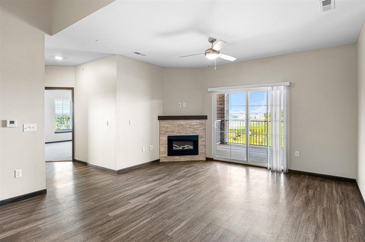 2873 Spring Rose Cir #102