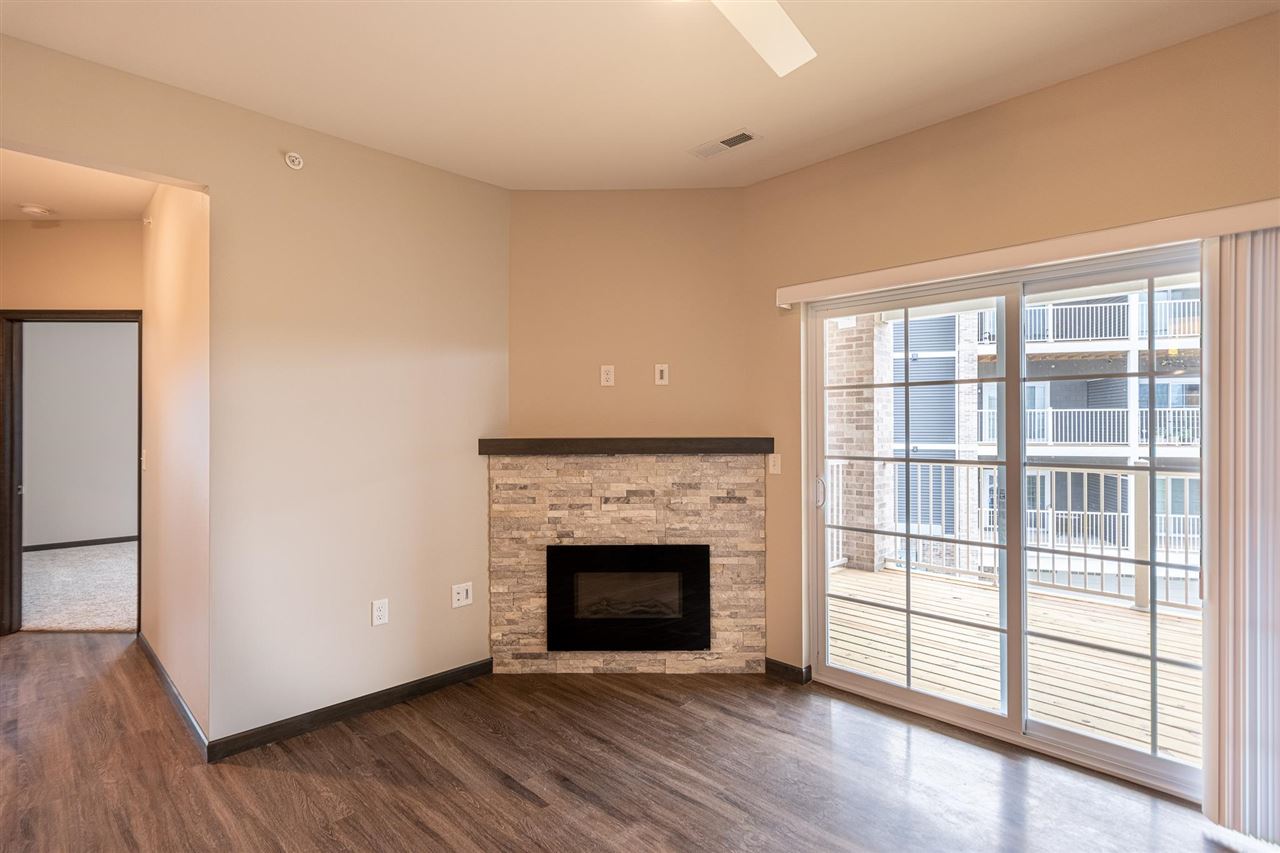 2873 Spring Rose Cir #301