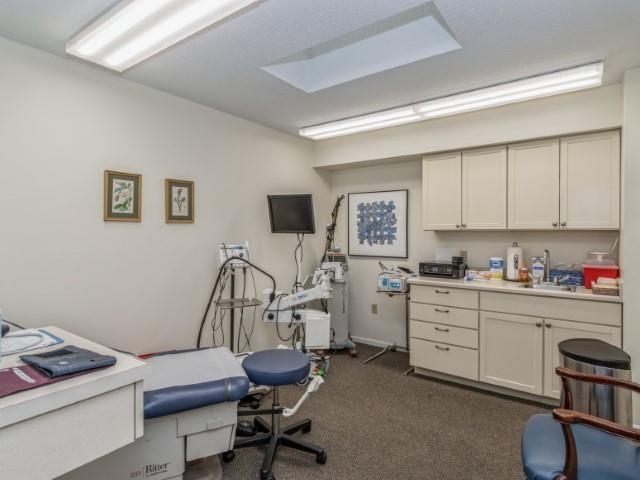 319 E Bloomington St