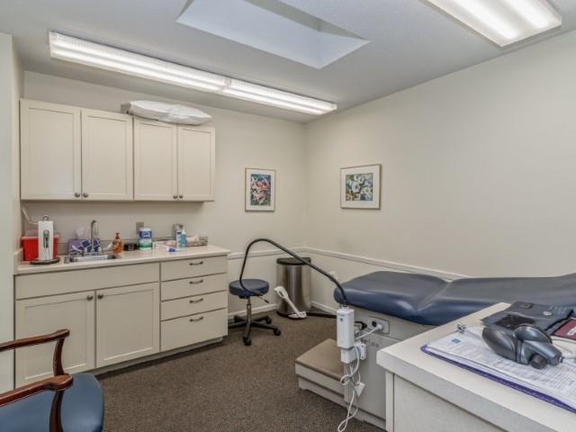 319 E Bloomington St