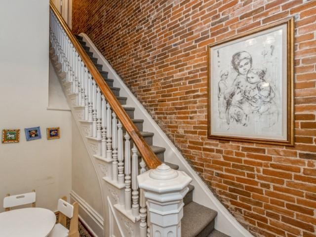 319 E Bloomington St