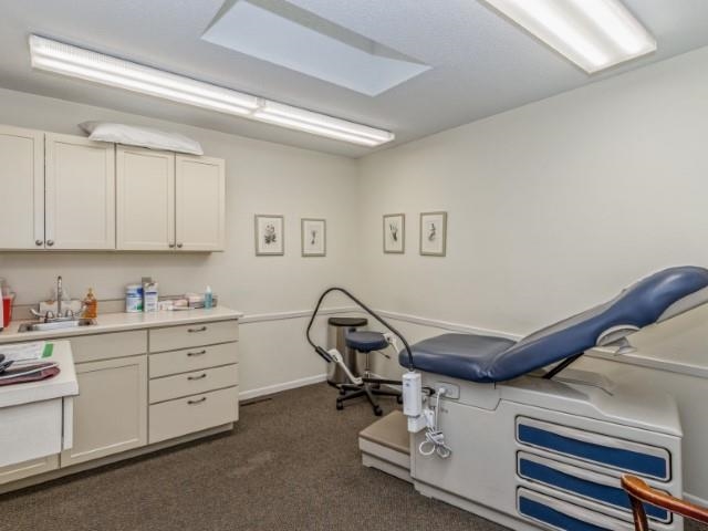 319 E Bloomington St