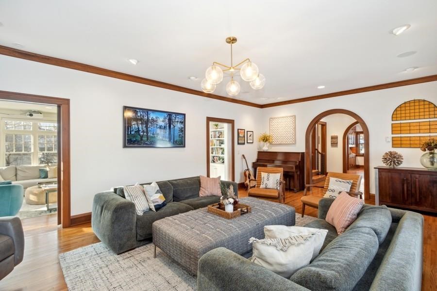 351 Hutchinson Ave