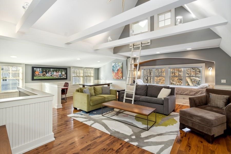351 Hutchinson Ave