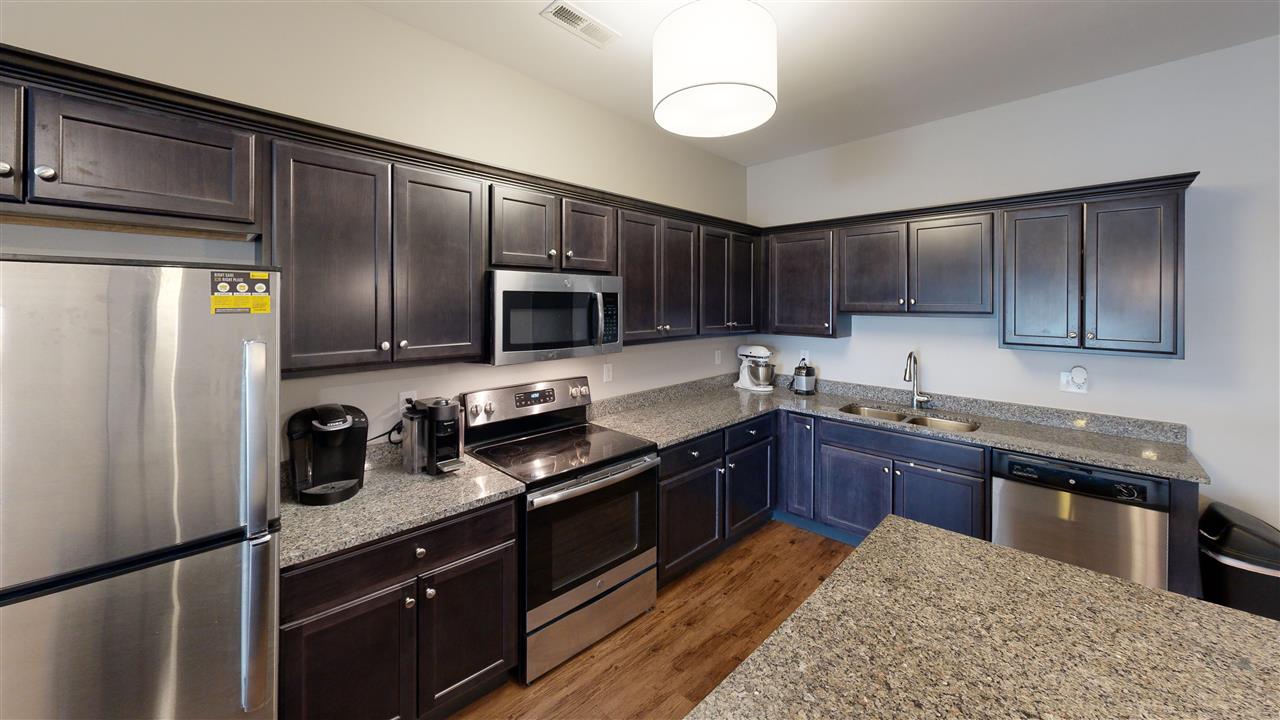 2863 Spring Rose Cir Unit: 105