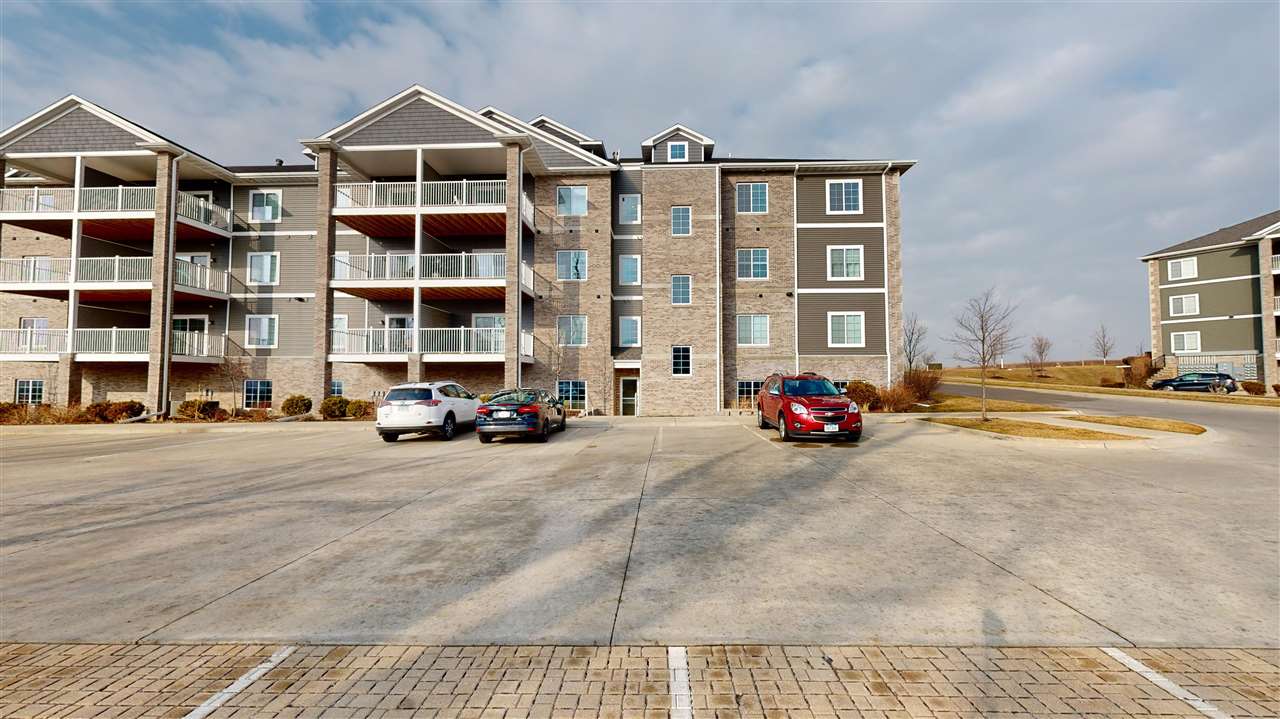 2863 Spring Rose Cir Unit: 105