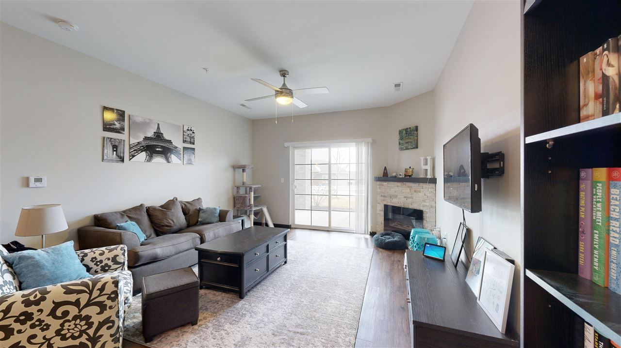 2863 Spring Rose Cir Unit: 105