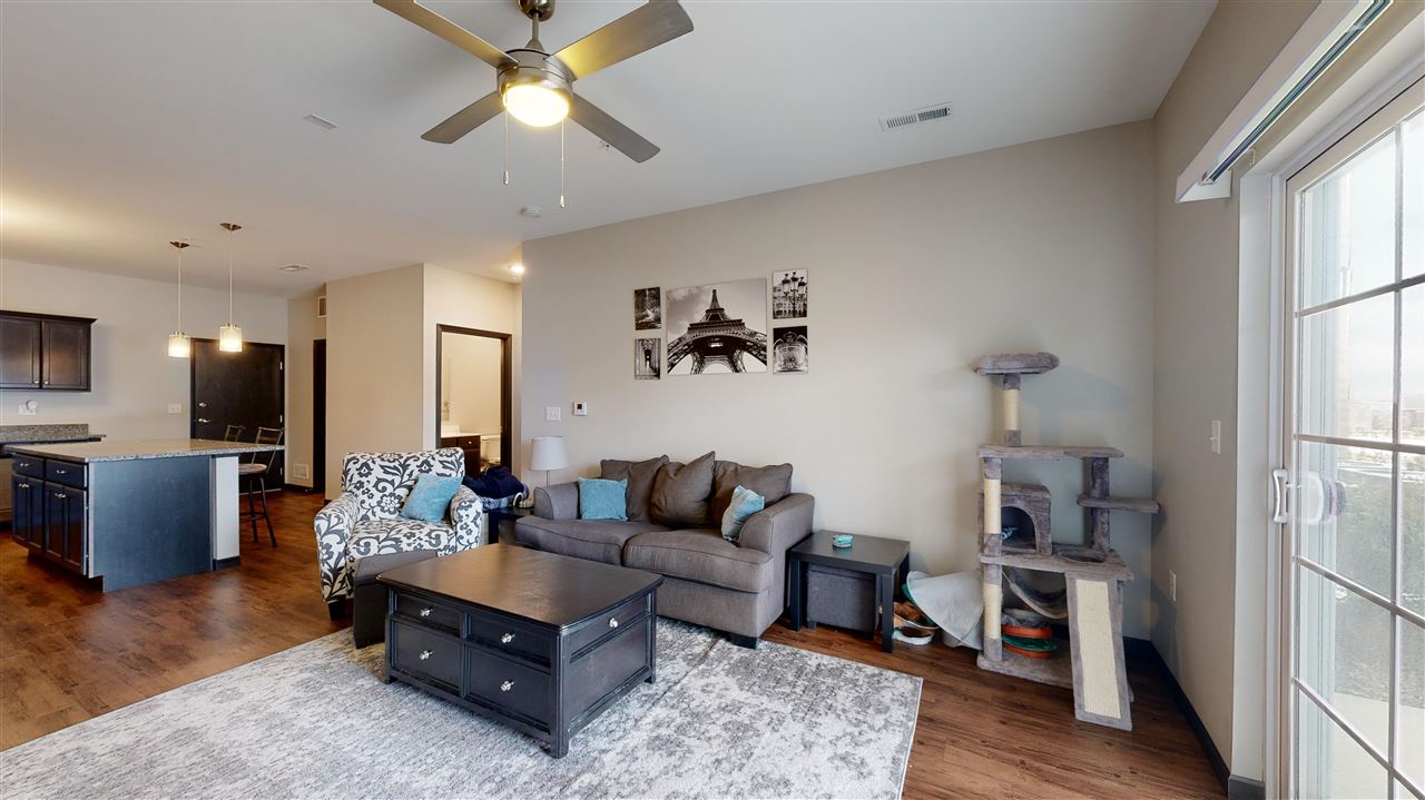 2863 Spring Rose Cir Unit: 105