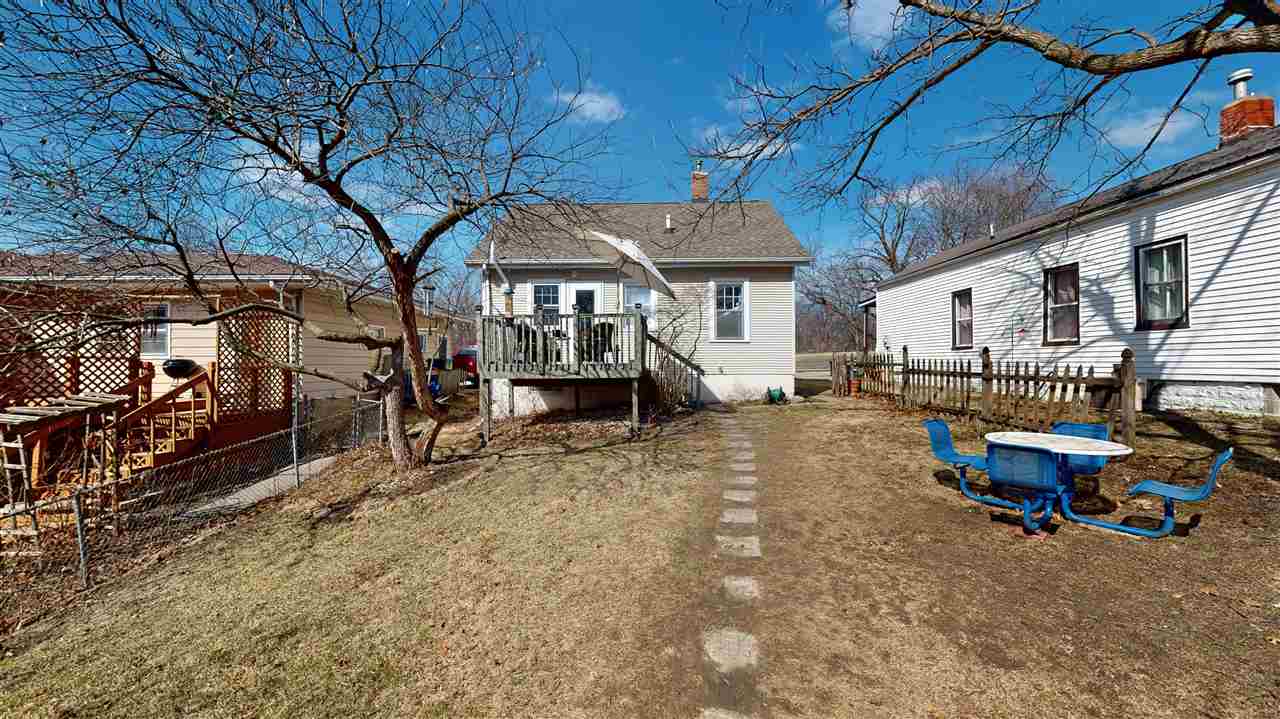 1016 N Dodge St