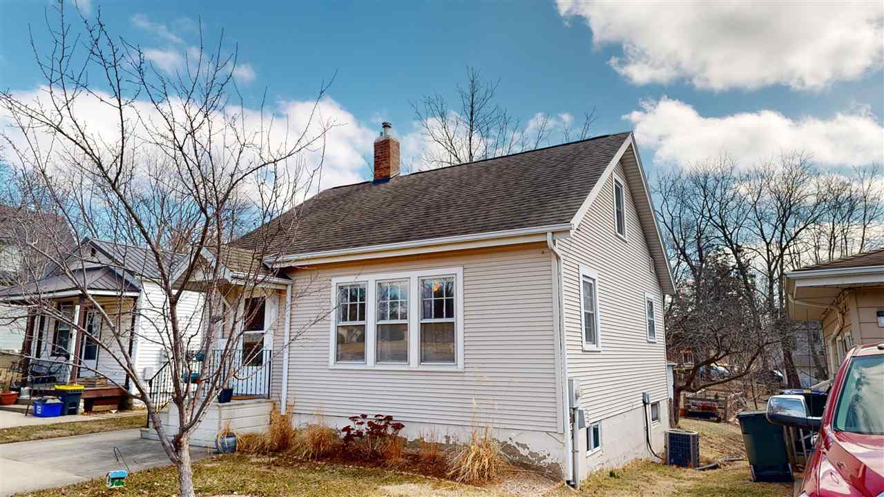 1016 N Dodge St