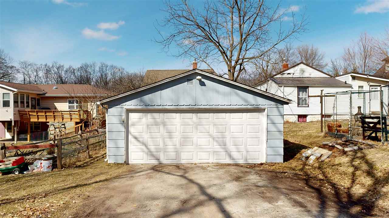 1016 N Dodge St