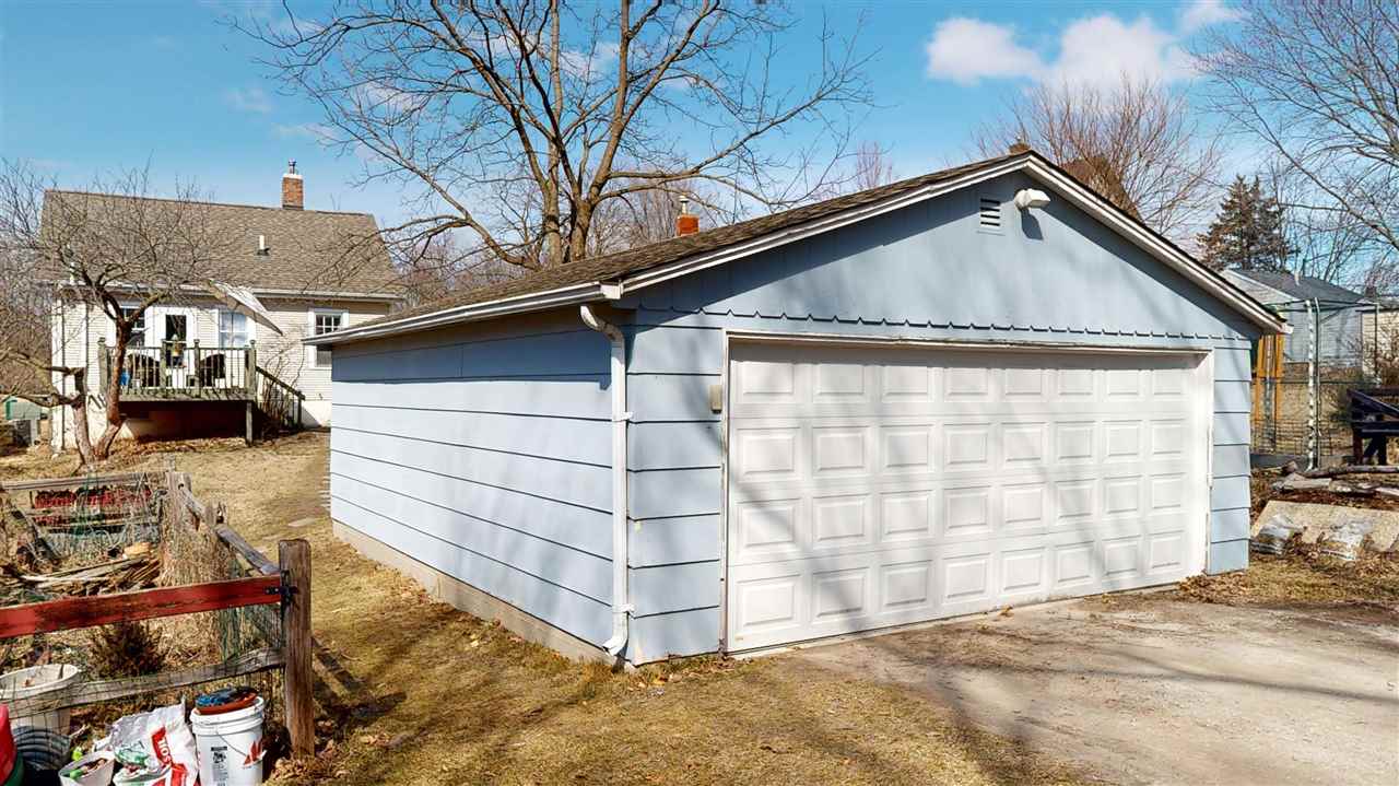1016 N Dodge St