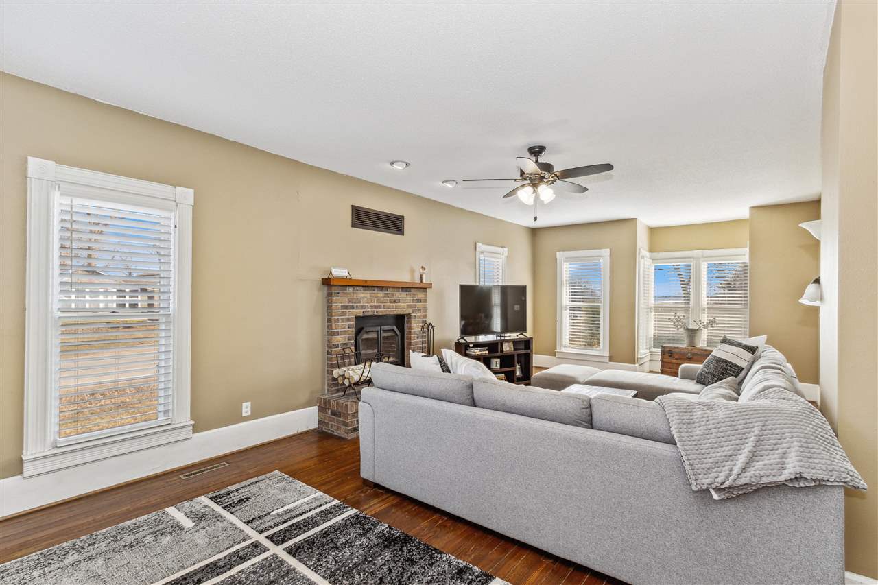 5009 Sharon Center Rd SW