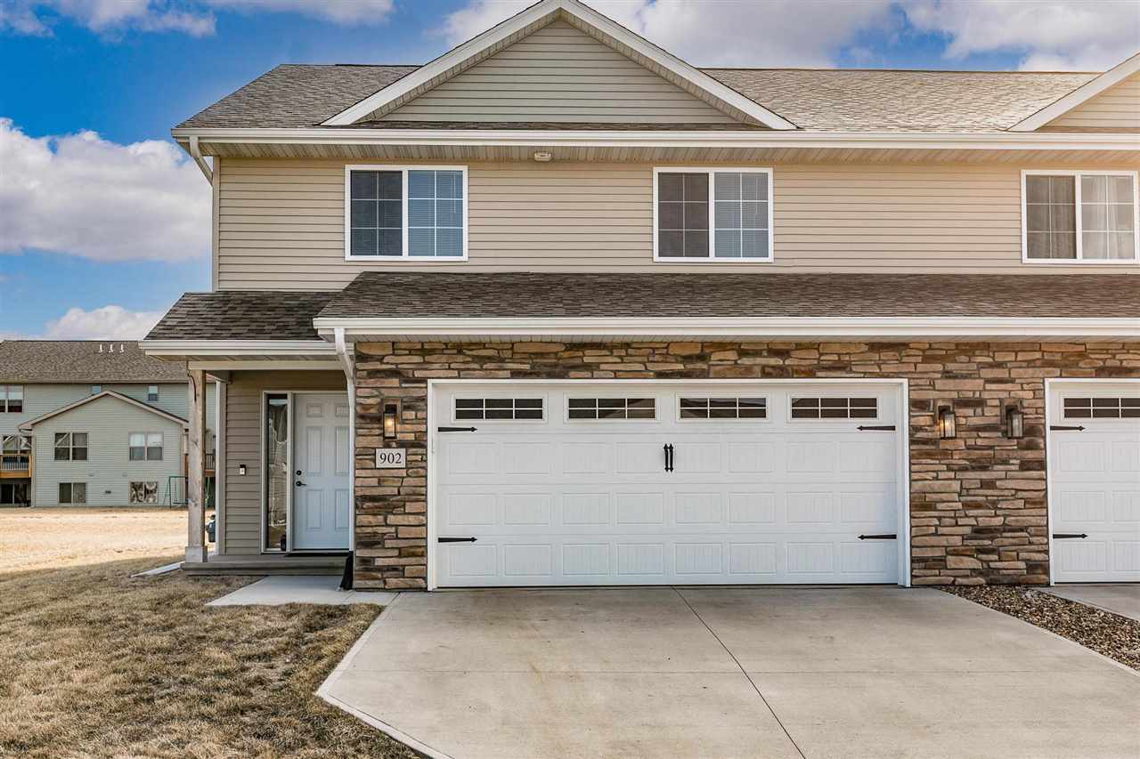 902 Hillside Dr