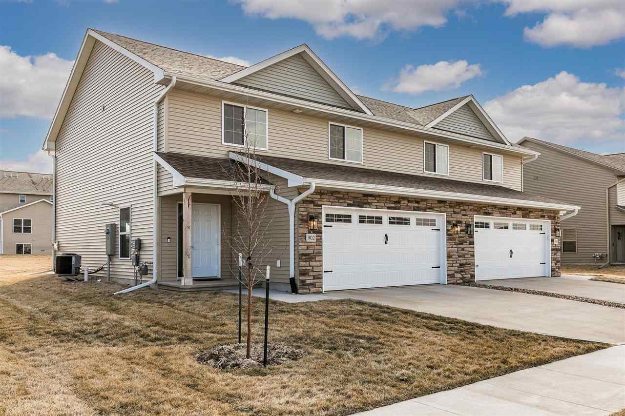 902 Hillside Dr