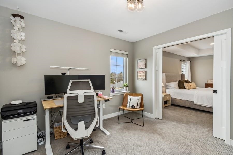 1090 Highland Park Ave