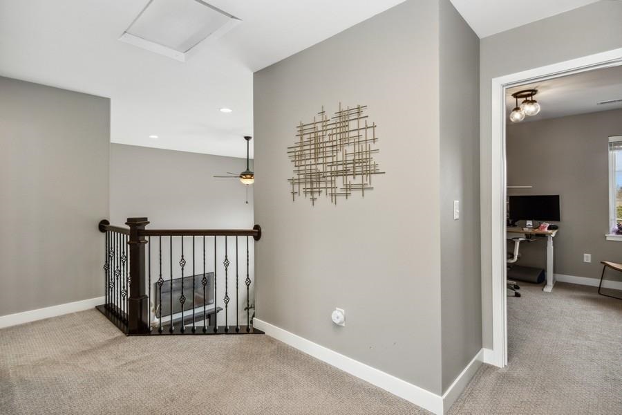 1090 Highland Park Ave