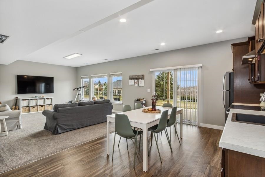 1090 Highland Park Ave