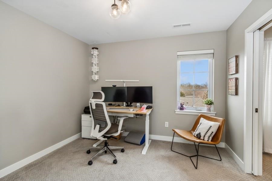 1090 Highland Park Ave