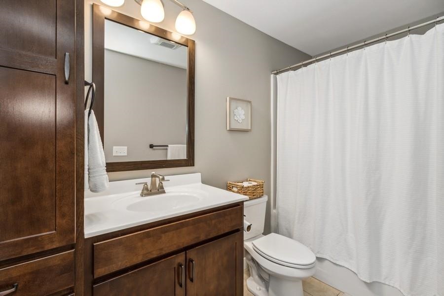 1090 Highland Park Ave