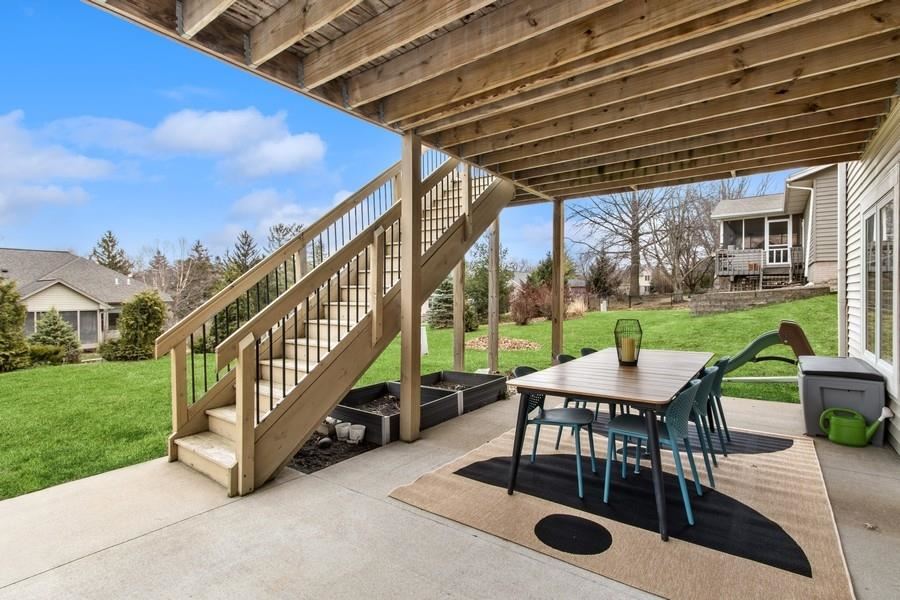 1090 Highland Park Ave