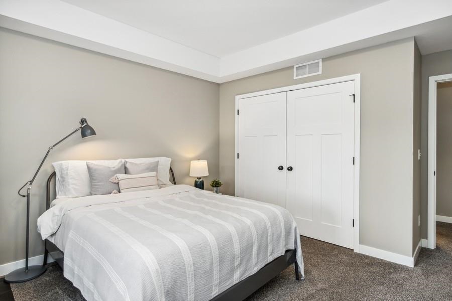 1090 Highland Park Ave