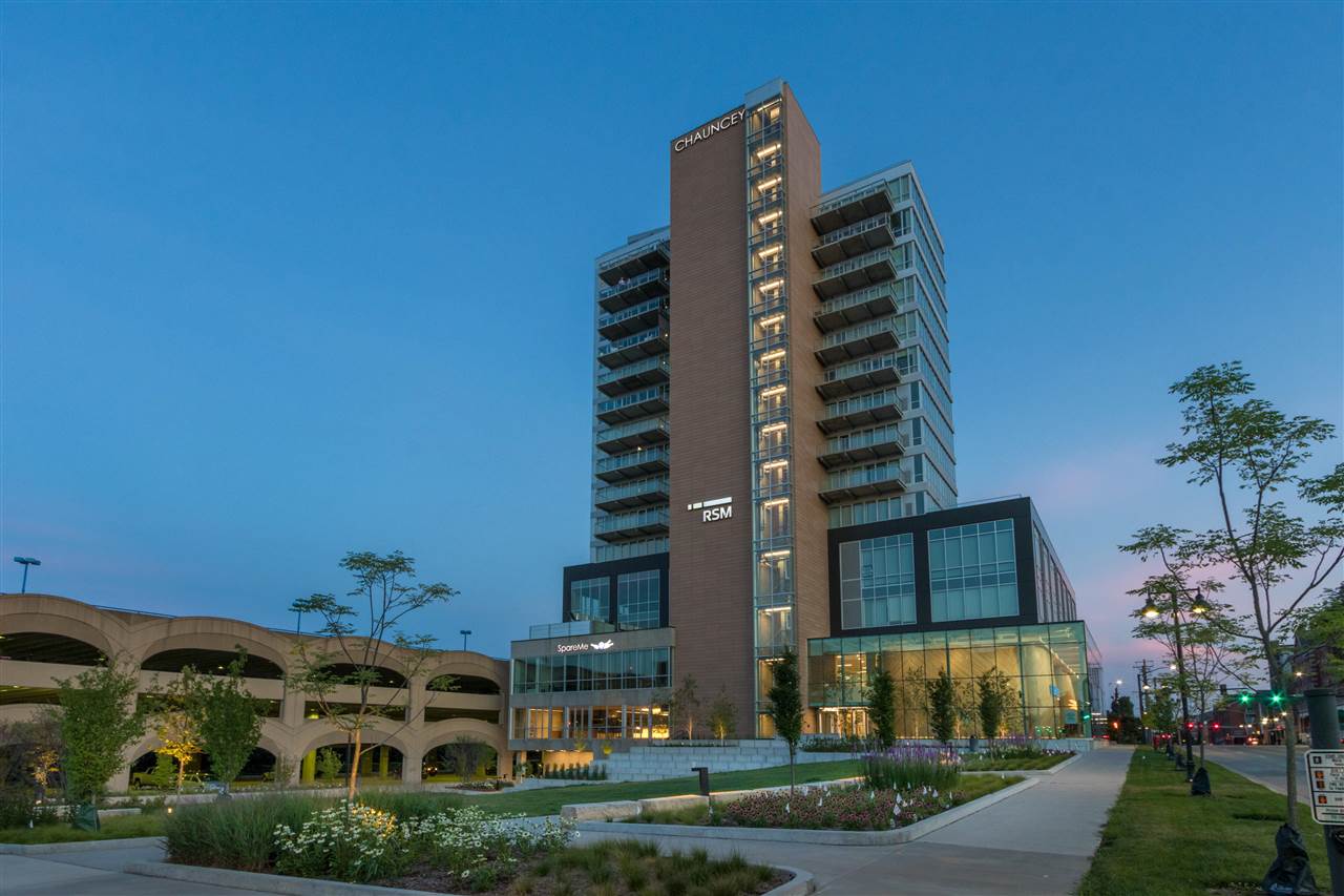 404 E College St Unit: 1006