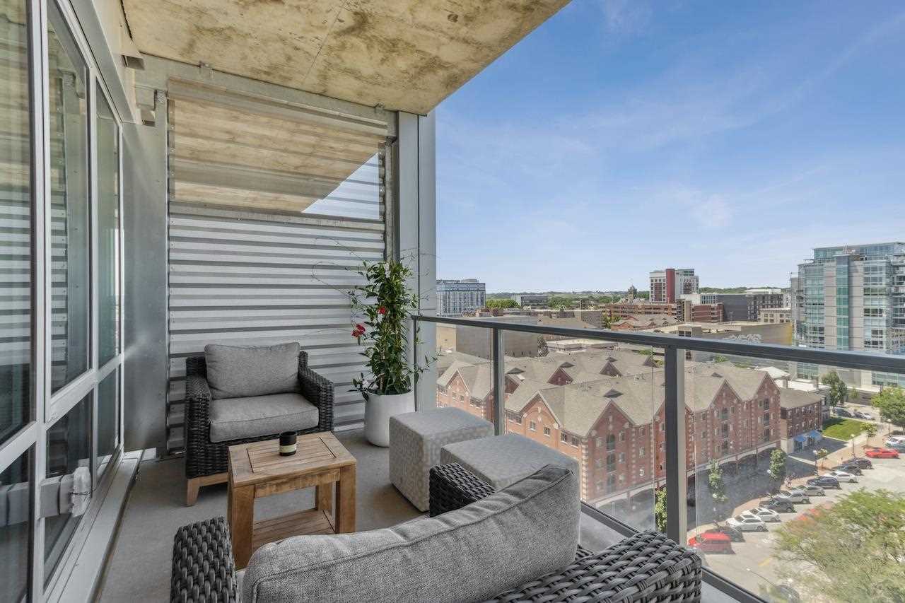 404 E College St Unit: 1006