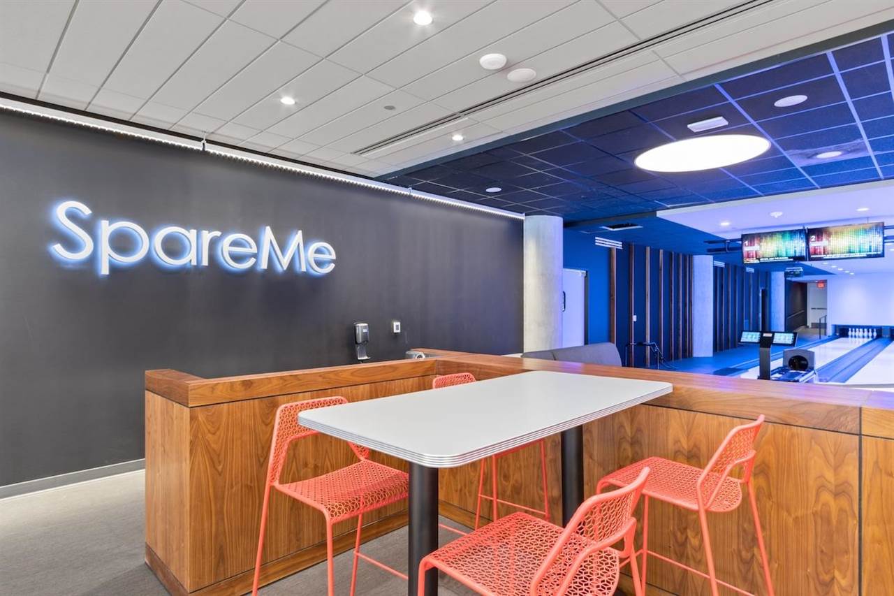 404 E College St Unit: 1006