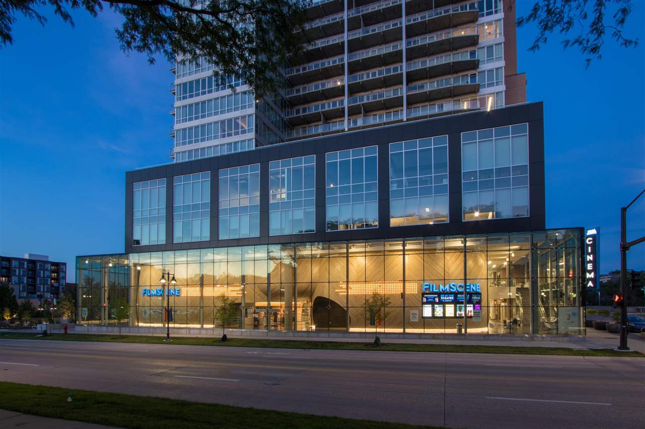 404 E College St Unit: 1006