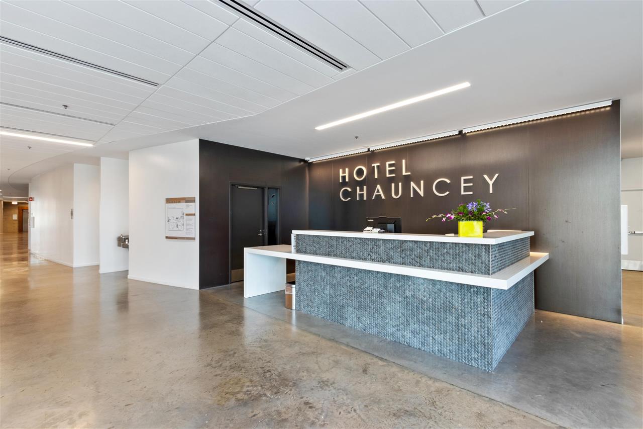 404 E College St Unit: 1006