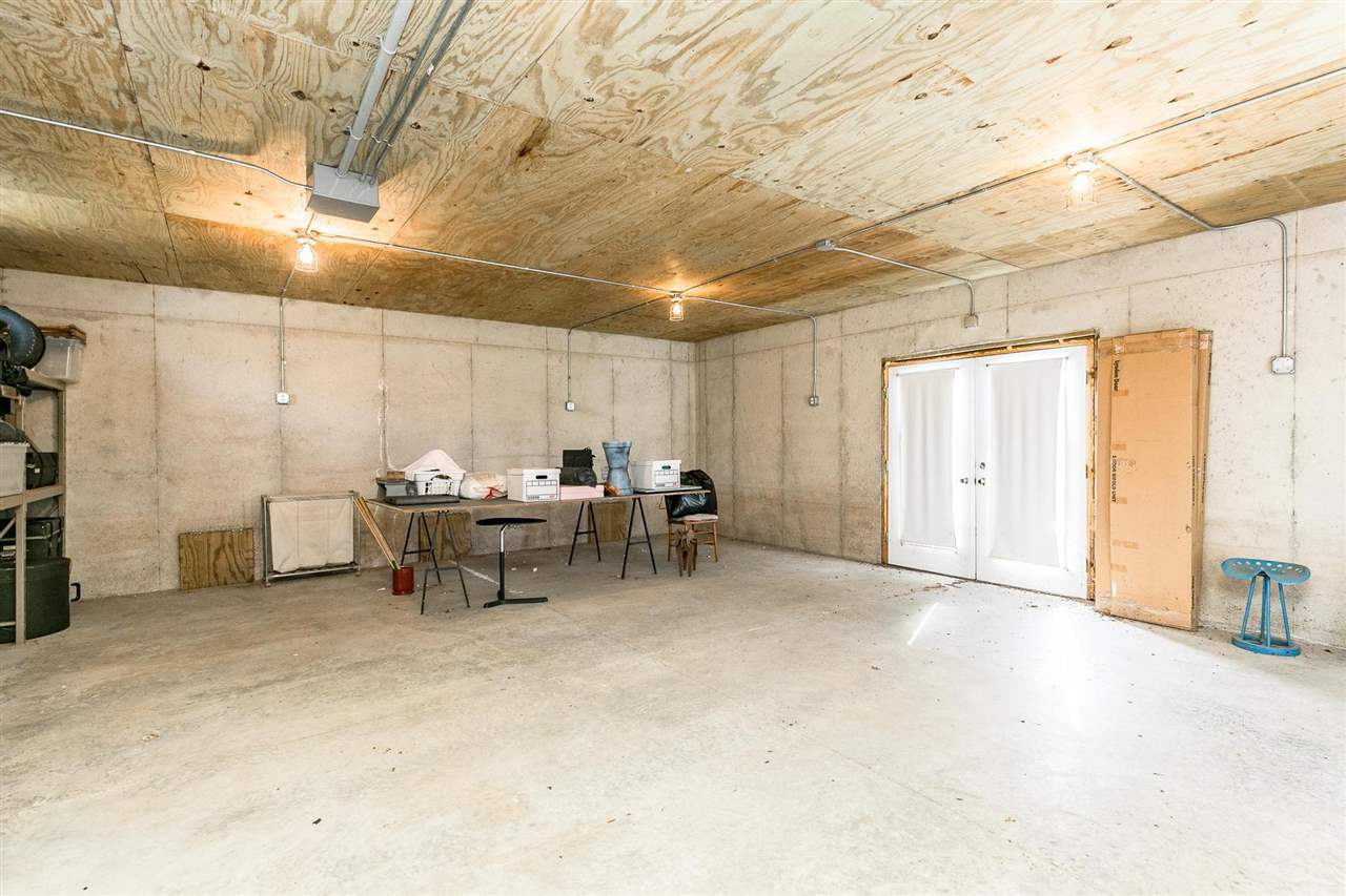 3068 River Front Est NE