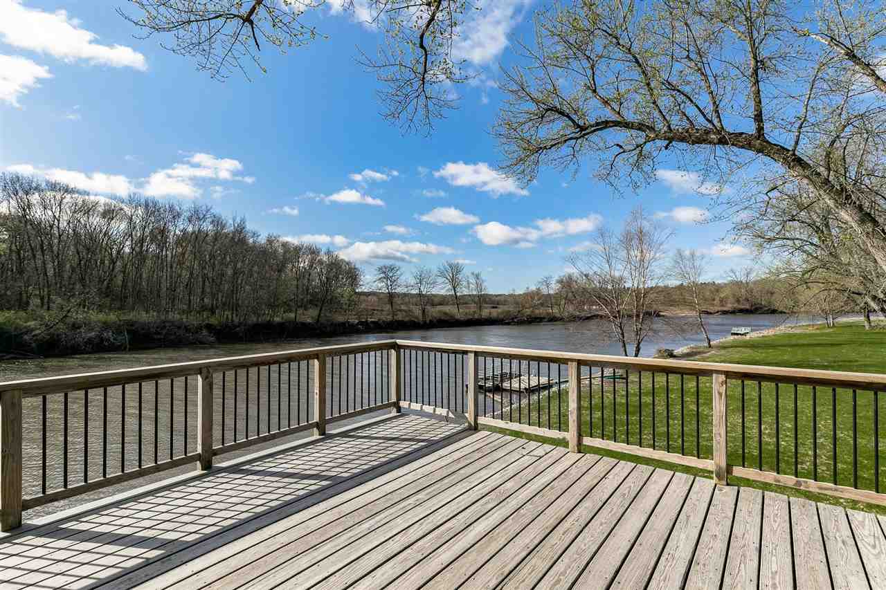 3068 River Front Est NE