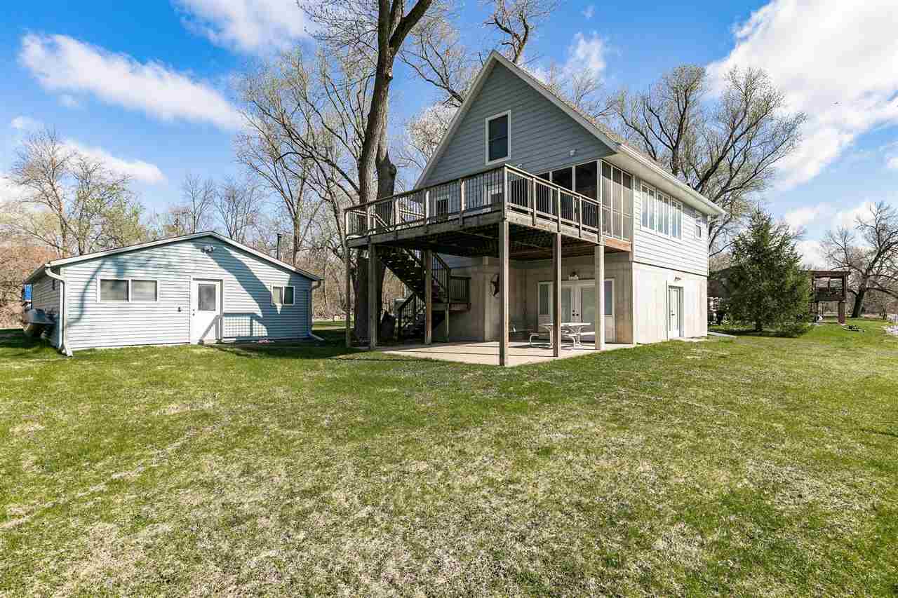 3068 River Front Est NE