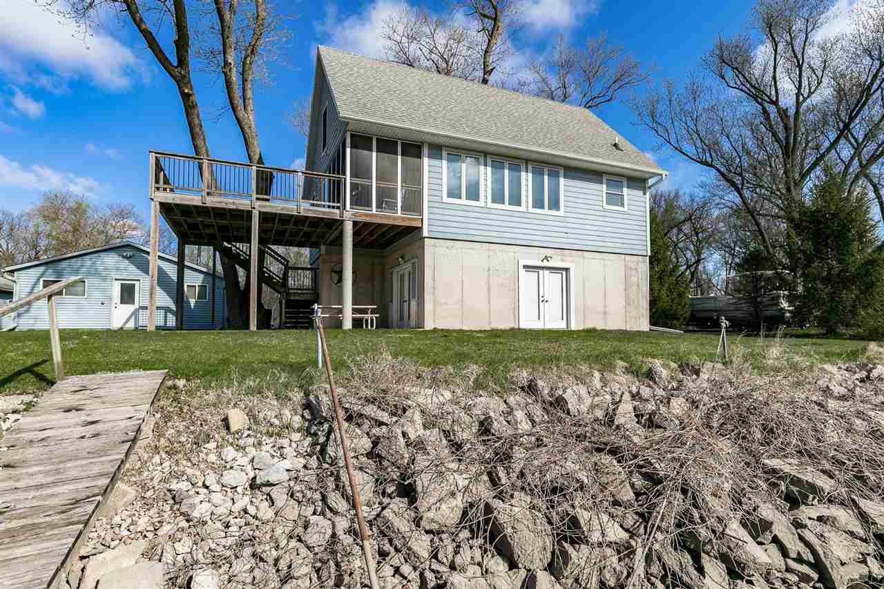 3068 River Front Est NE