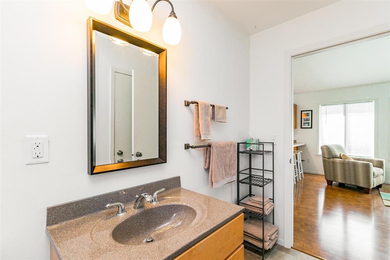 3068 River Front Est NE