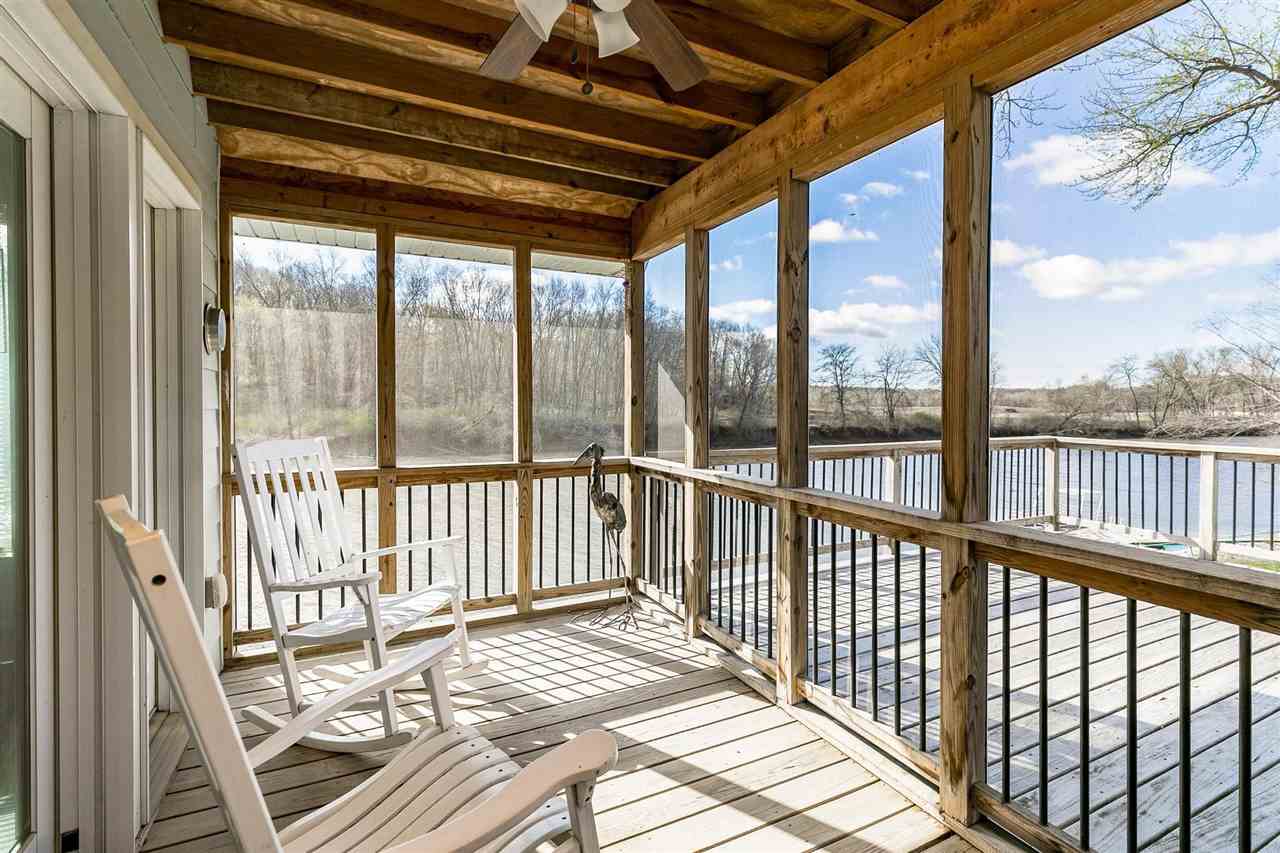 3068 River Front Est NE