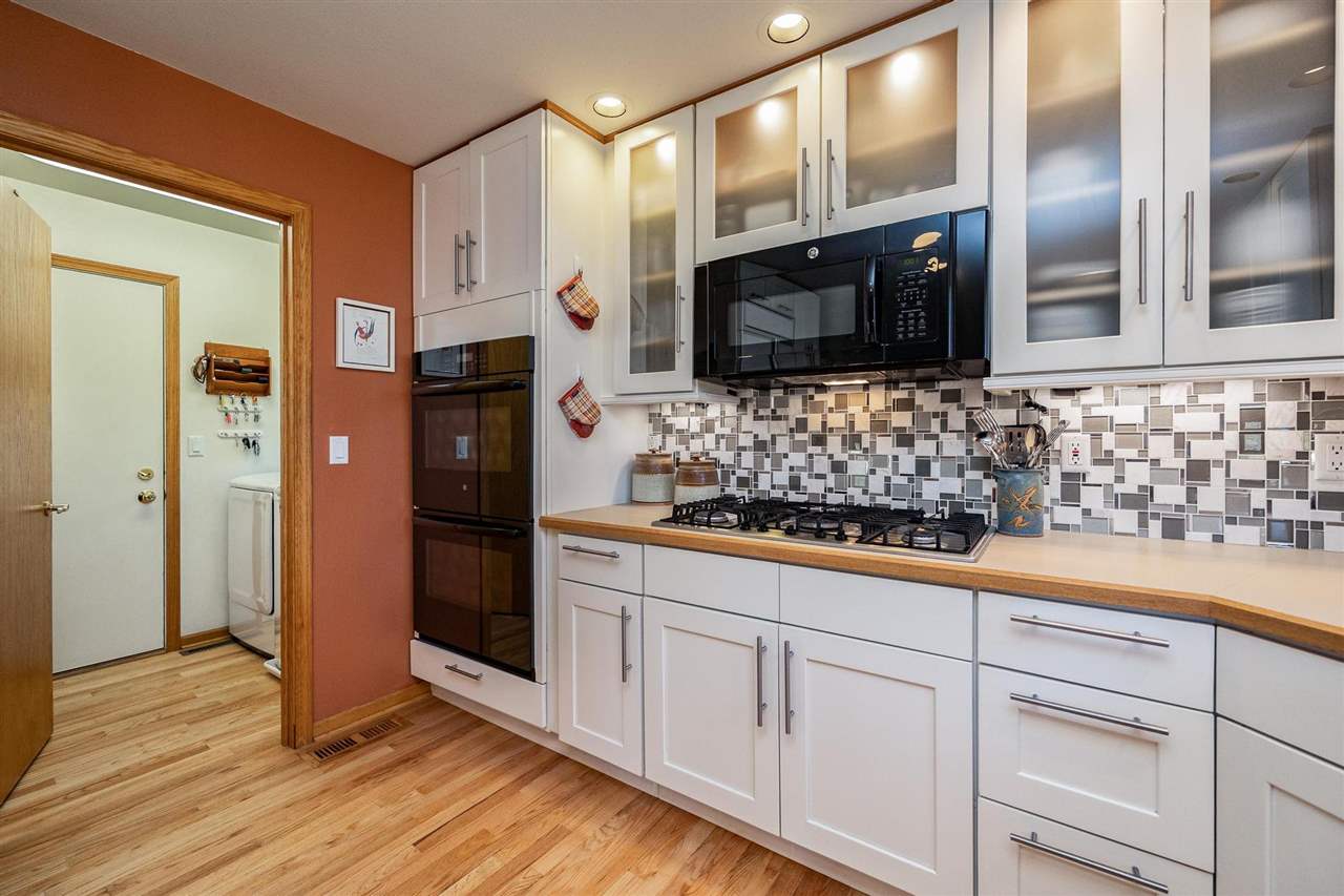 32 N High Circle Dr NE