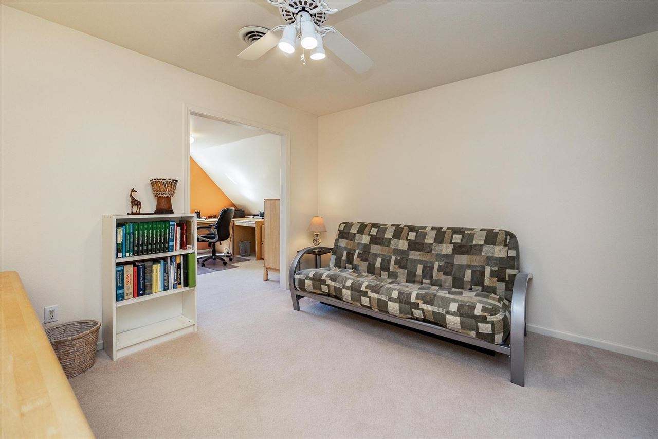 32 N High Circle Dr NE