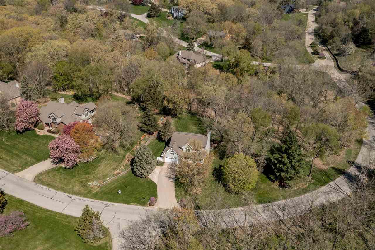 32 N High Circle Dr NE