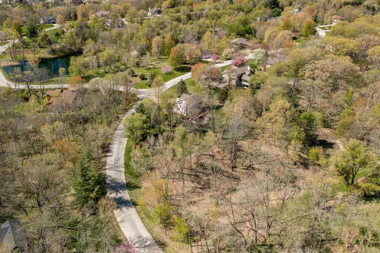 32 N High Circle Dr NE