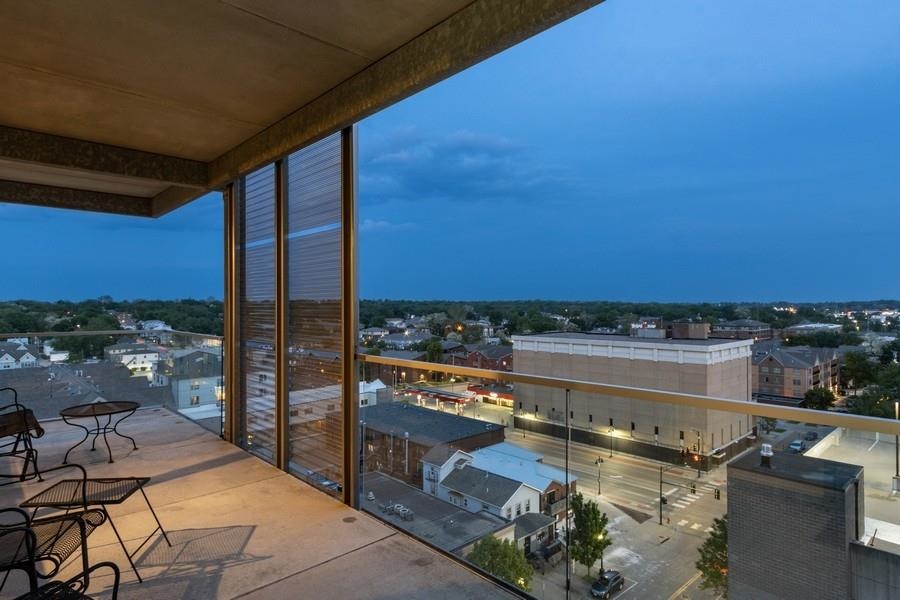 221 E College St Unit: 904