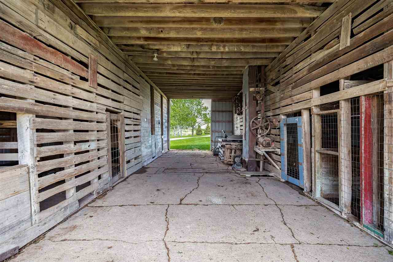 5048 & 5050 Highway 6 SE