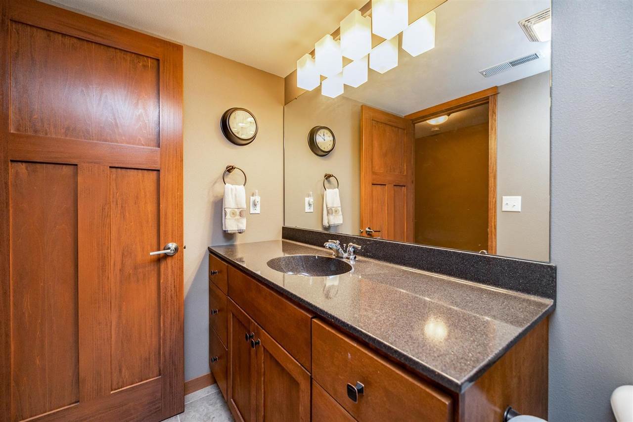 5048 & 5050 Highway 6 SE