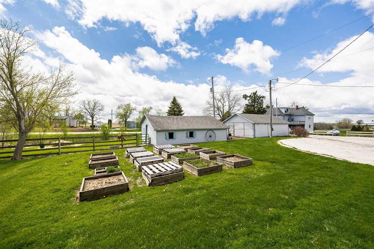 5048 & 5050 Highway 6 SE