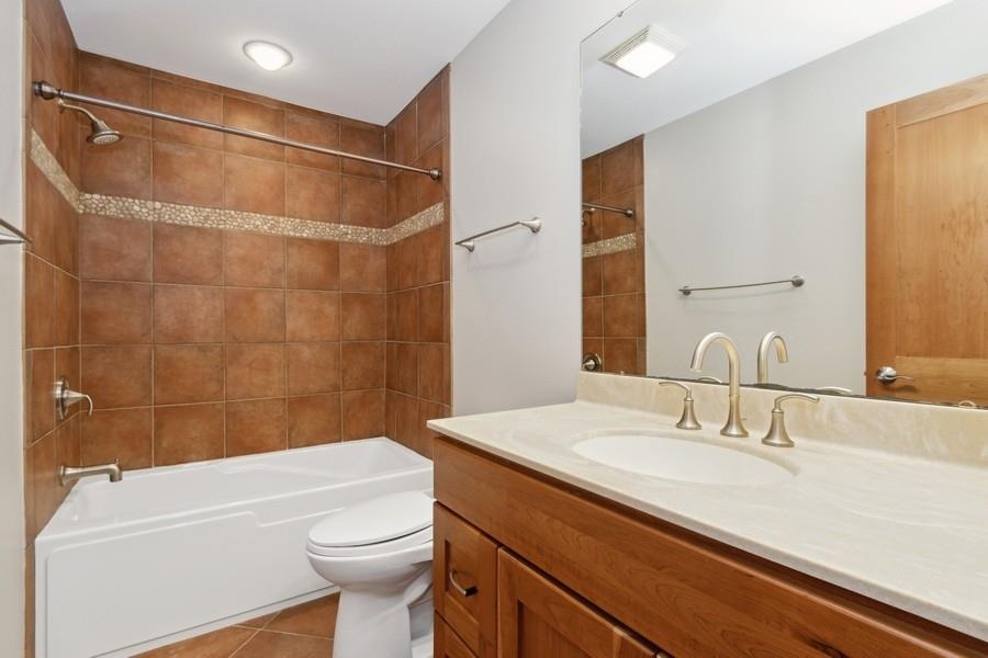 235 Holiday Rd Unit: 4