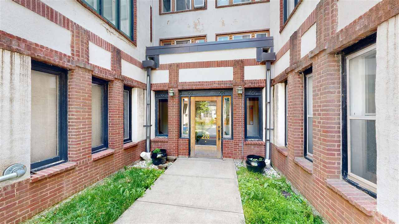 228 S Summit St Unit: B3